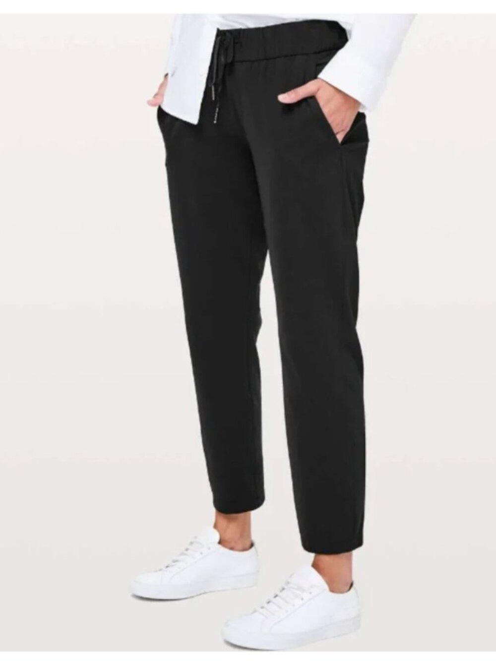 Lululemon Women's On the Fly Pants (size M)